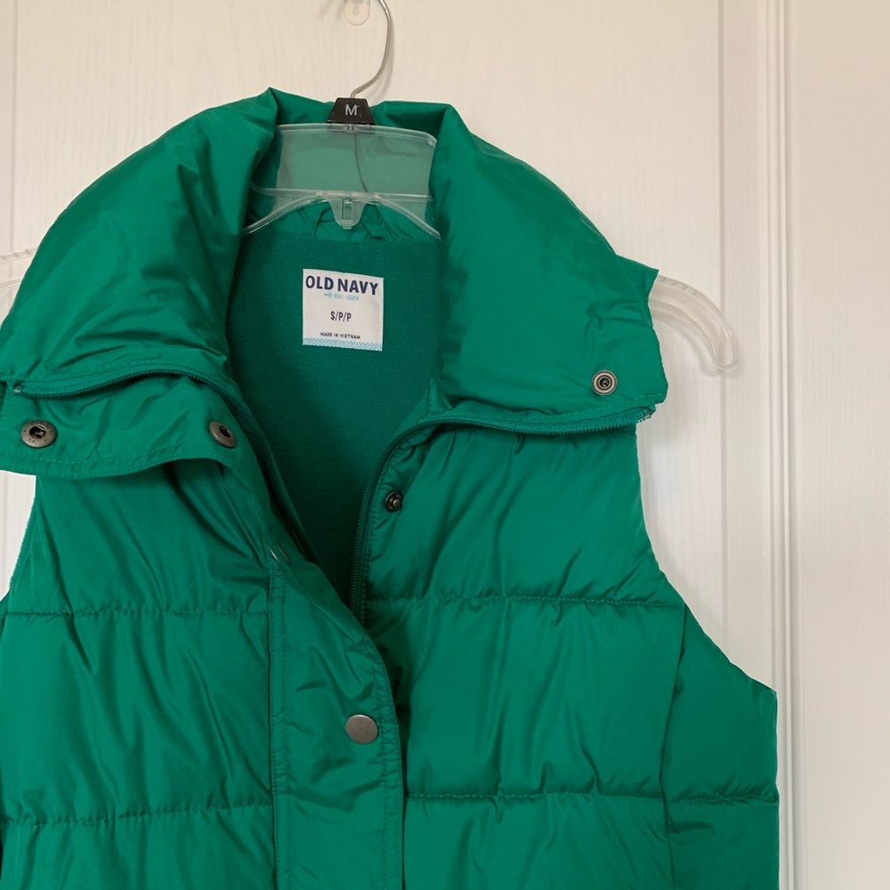 Old Navy Puffer vest - Picture 2 of 3